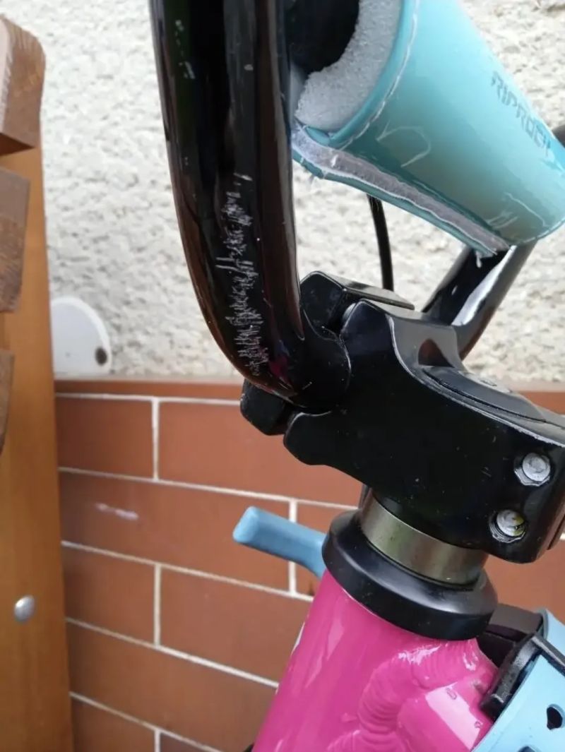 Specialized 16" dívčí kolo