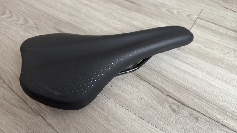 Zánovní sedlo Bontrager z nového kola; 130 mm