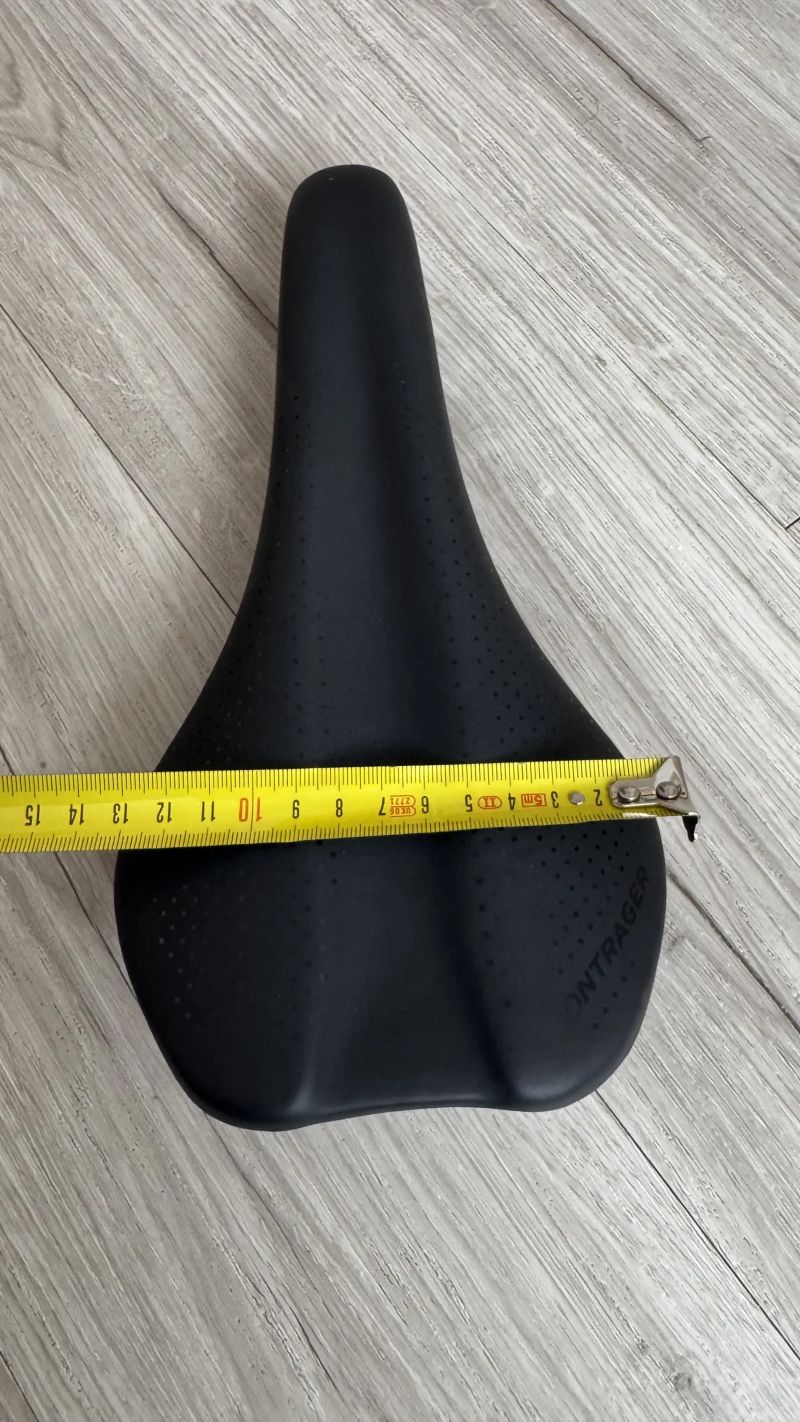 Zánovní sedlo Bontrager z nového kola; 130 mm