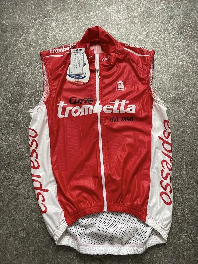 Kalas vesta Trombetta