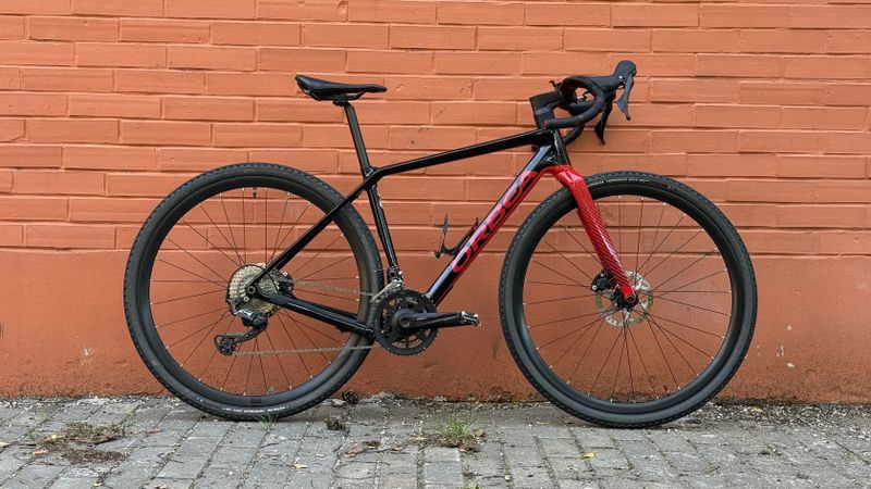 karbonová Orbea Terra M30