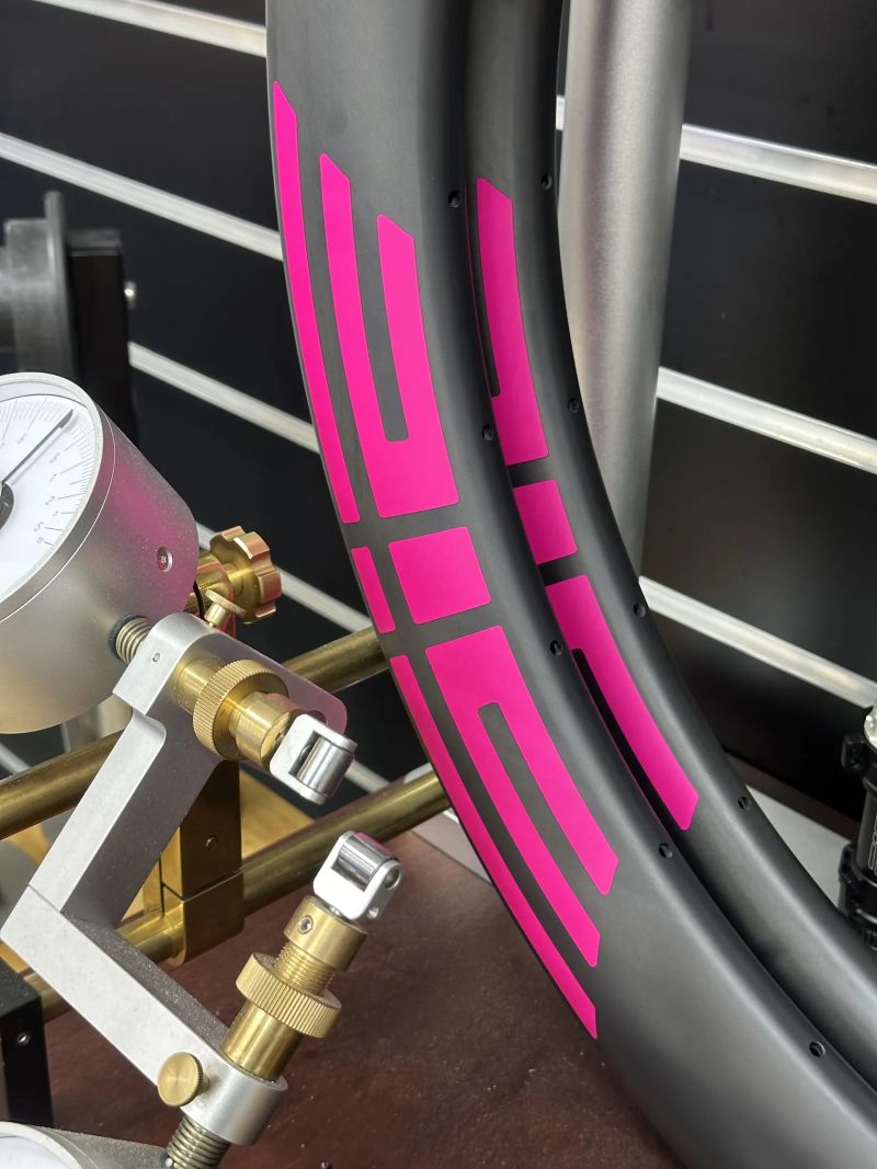 EIE karbonová kola na gravel a silnici | SRG60TC34 | EIE ER270 | Sapim CX Ray | 1528 gramů