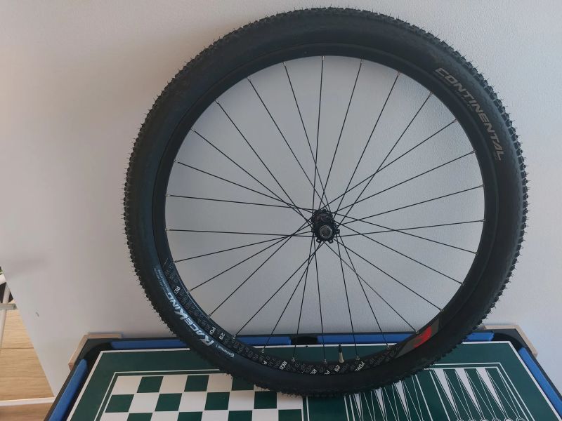 Přední kolo Fulcrum Red Power 29 HP + plášť Continental Race king 29x2,2