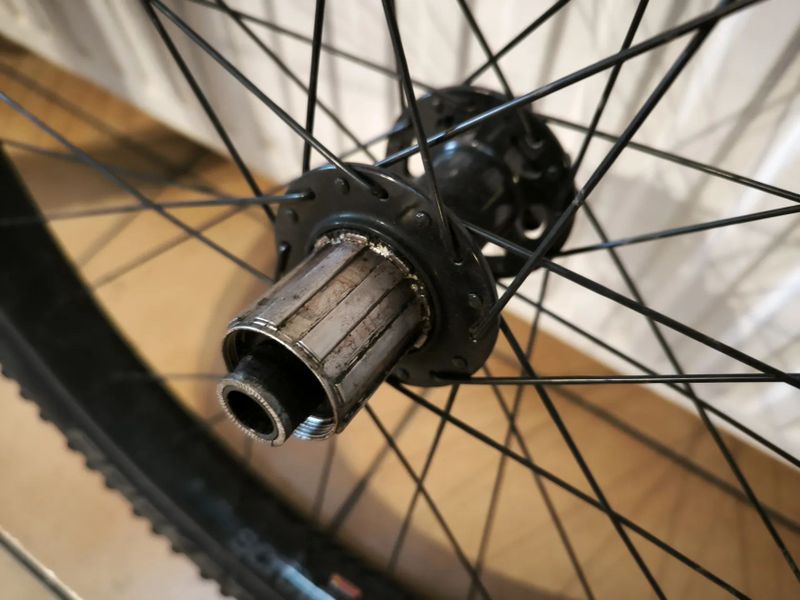 Prodám boost kola 27,5+ z Felt Surplus 30