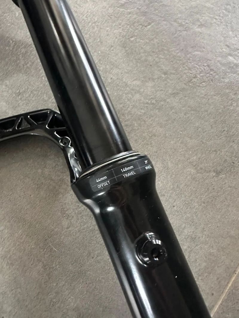 Prodám vidlici Rock Shox Pike 29" 140mm
