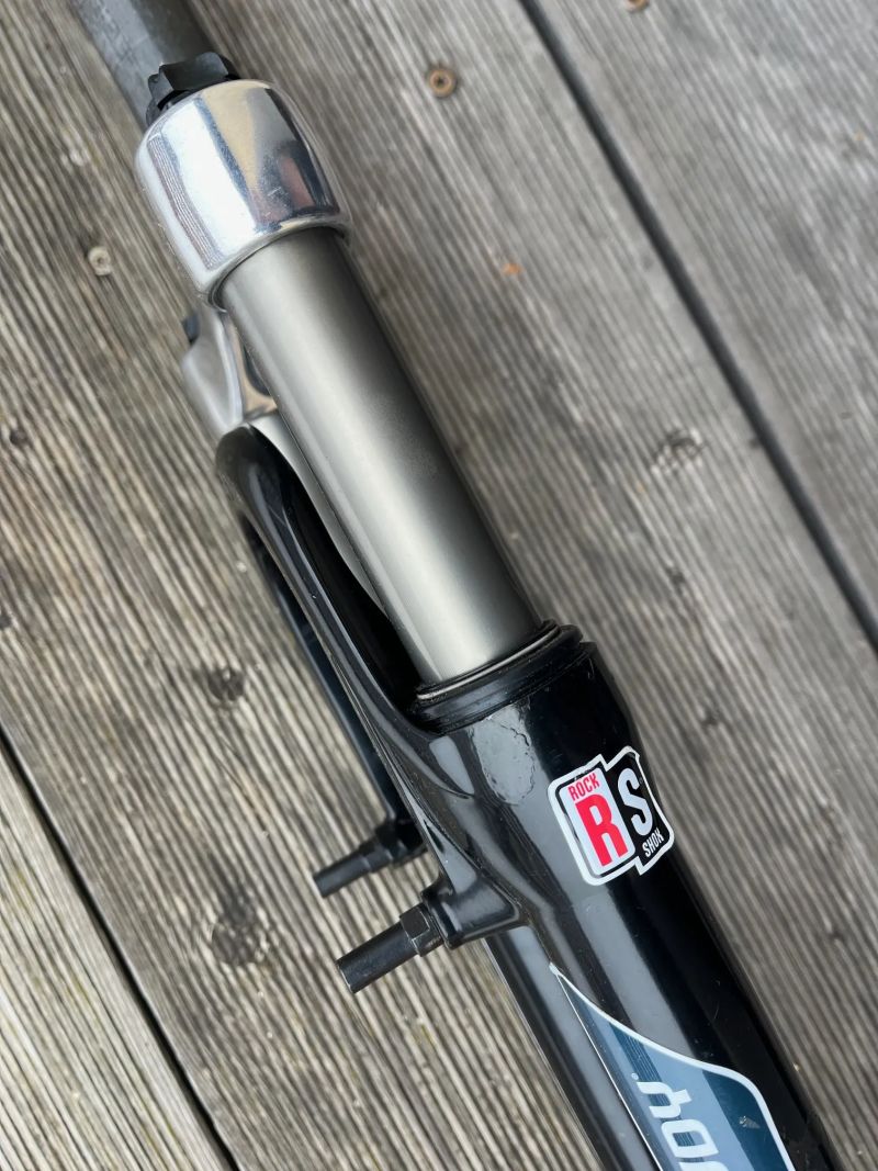 Odpružená vidlice Rock Shox Judy XC 63mm MTB retro