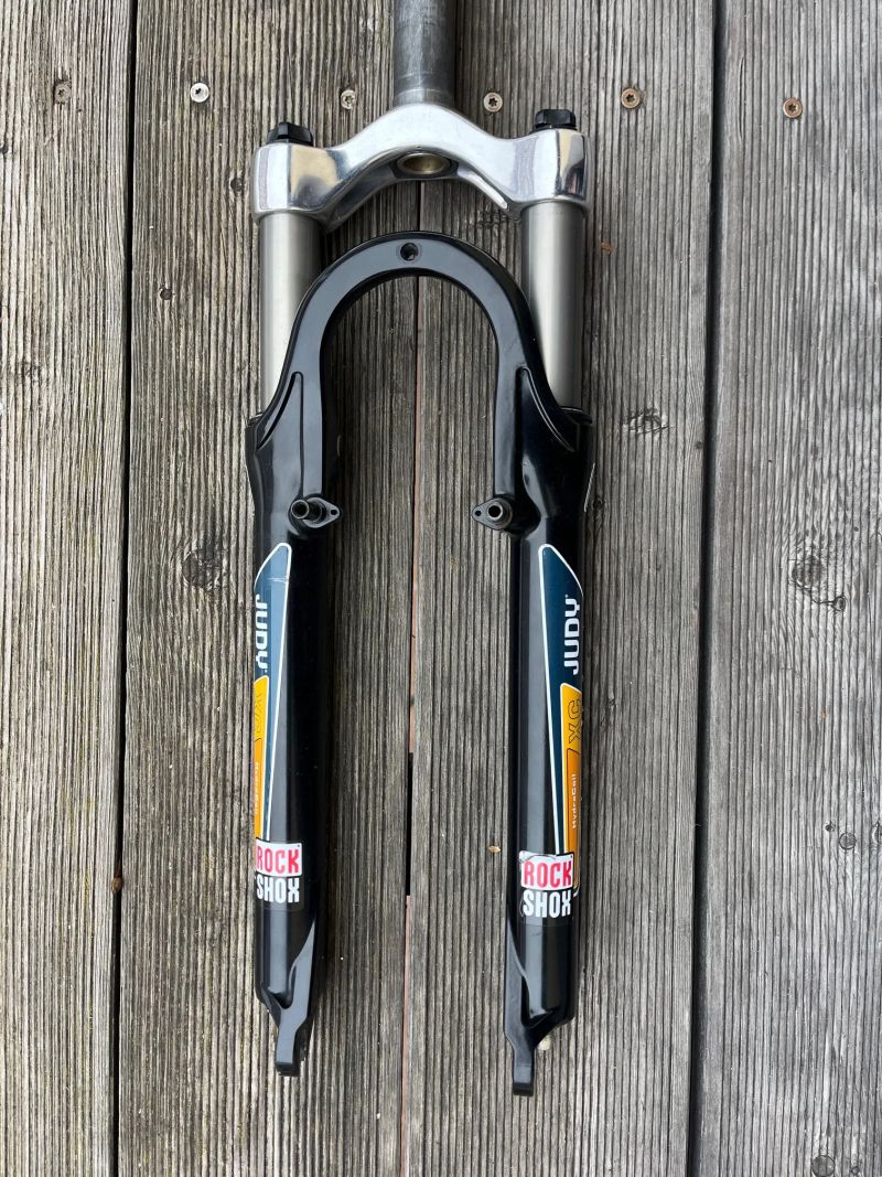 Odpružená vidlice Rock Shox Judy XC 63mm MTB retro