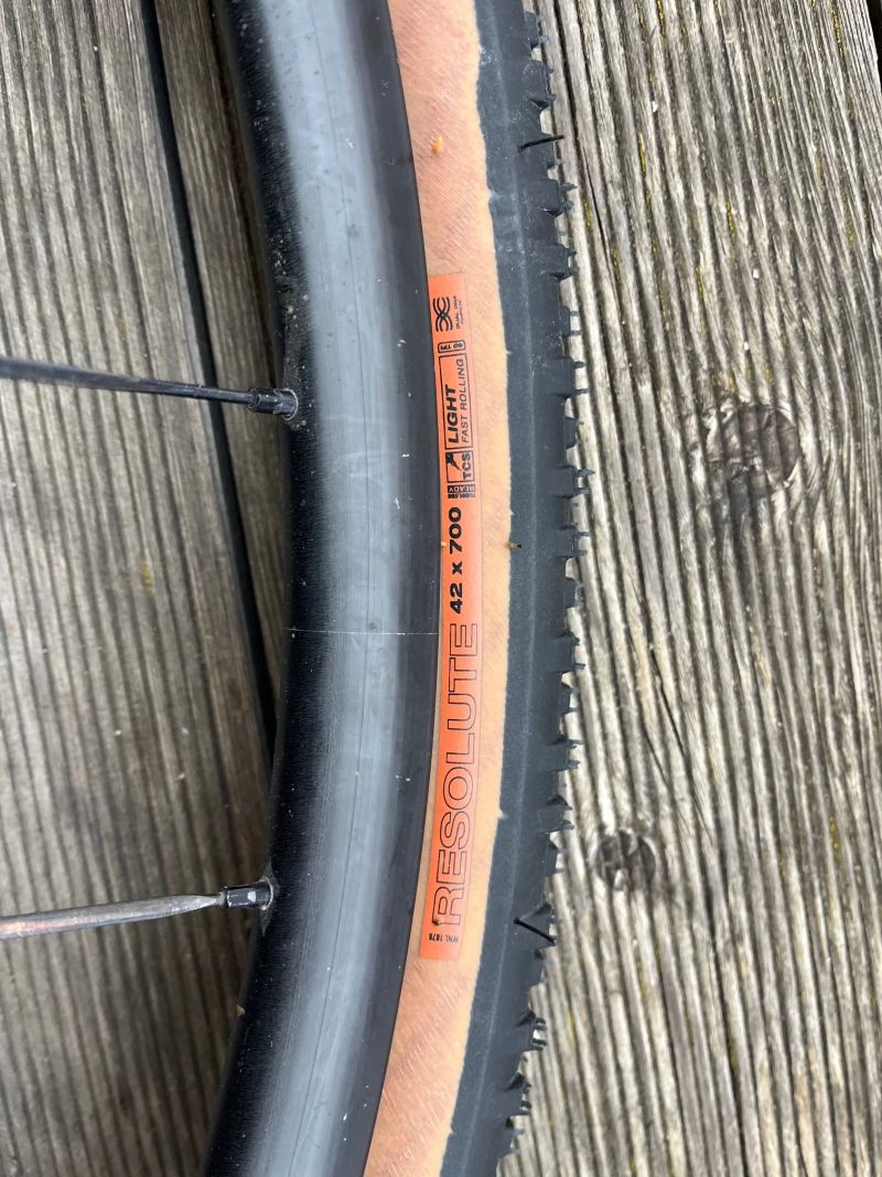 Gravel pláště WTB Resolute TCS Light 42x700