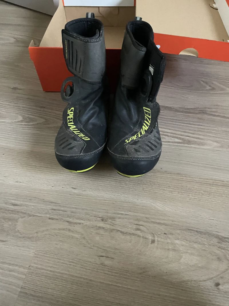 Specialized road zimni tretry