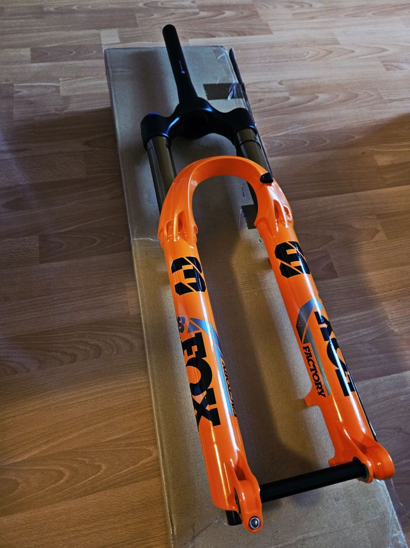 Nová Fox Float 38 Factory Fit Grip2 VVC Evol Kashima 160mm 29" Orange