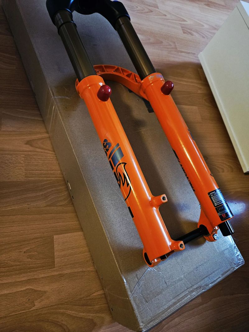 Nová Fox Float 38 Factory Fit Grip2 VVC Evol Kashima 160mm 29" Orange