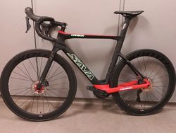 Sava Colorado, vel. 54 (na foto pro výšku jezdce 180)