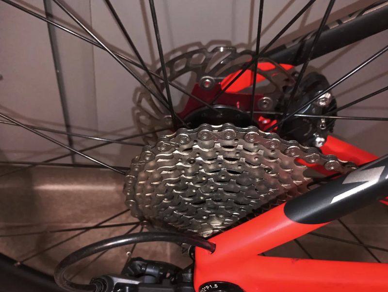 Sava Colorado, vel. 54 (na foto pro výšku jezdce 180)