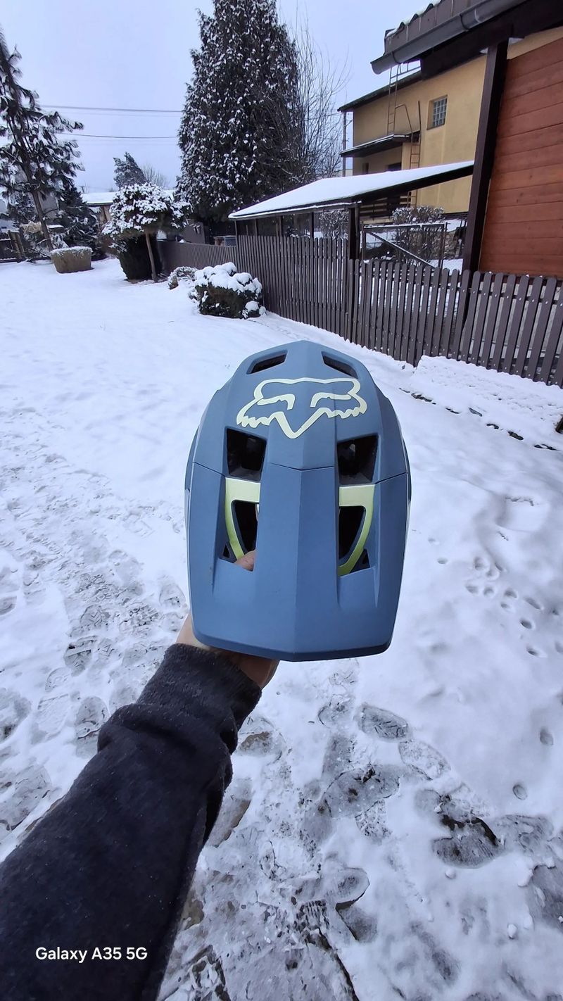2krát přilba Fox 