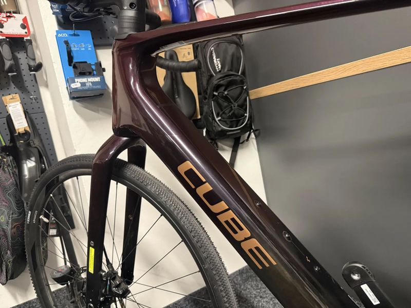 CUBE NUROAD HYBRID C:62 SLT 400X GRAVEL KARBON 709km 2025 vel. XL