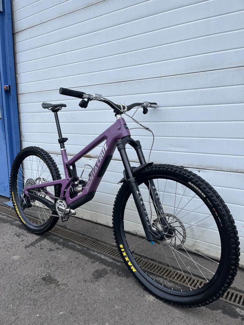 Santa Cruz Megatower C V2 + EXT Storia + příslušenství