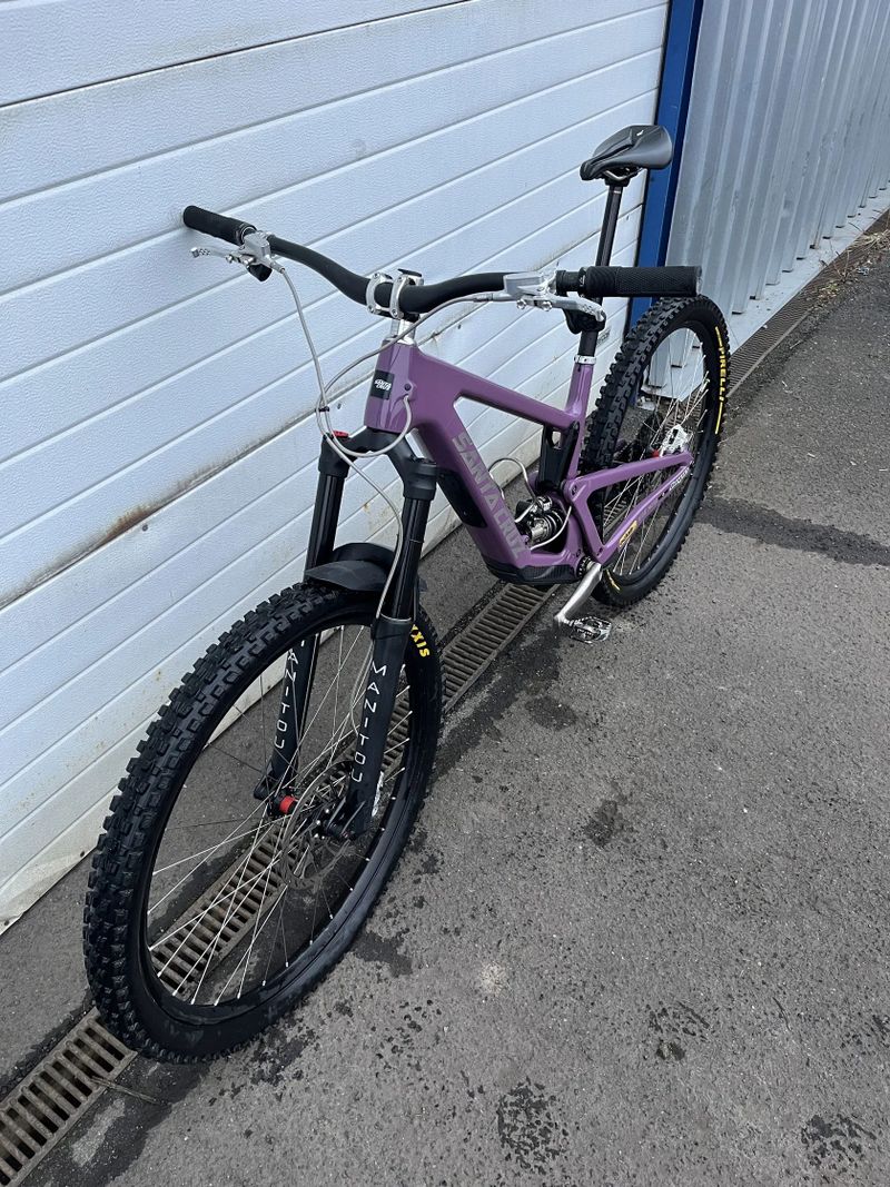 Santa Cruz Megatower C V2 + EXT Storia + příslušenství