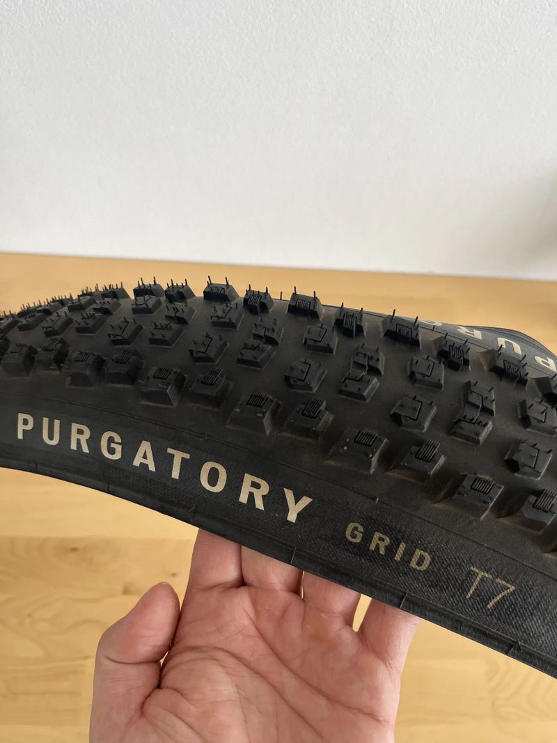 Nové pláště Specialized Purgatory 29x2,4, 1x Grid T7 a 1x Grid Trail T9