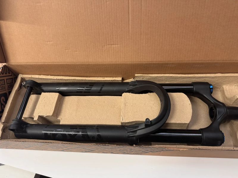  Fox Performance 36, 150mm, 29", Tyden jeta