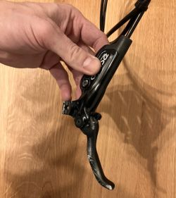 Sram Guide R - komplet přední zadní + nové destičky