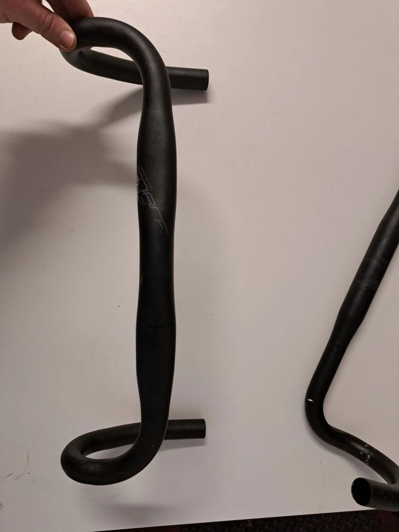 Silniční/gravel řídítka 44cm