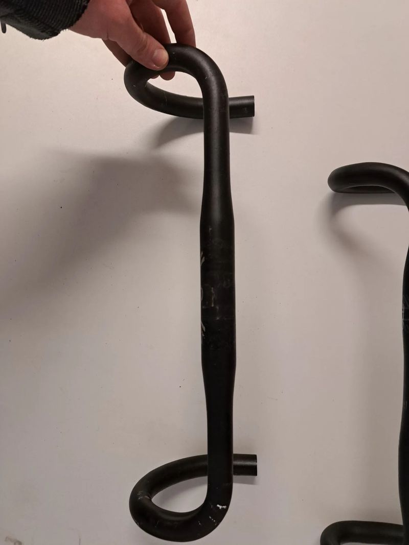 Silniční/gravel řídítka 44cm