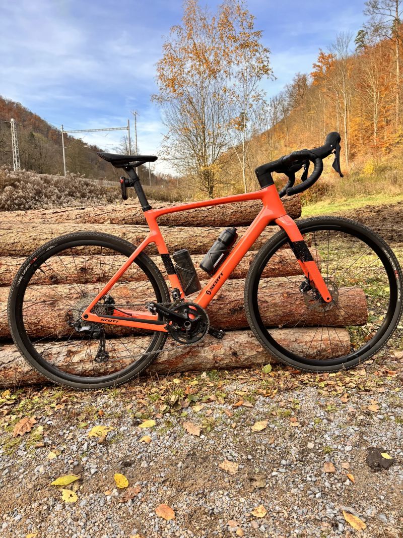 Scott Addict Gravel 40 (velikost M, 170-178cm)