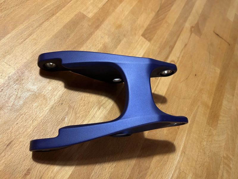 prodám NOVÉ vahadlo TREK Slash GEN5 vč. ložisek