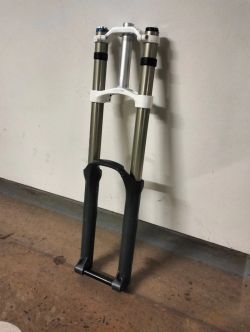 DH Vidlice | RockShox Boxxer R2C2