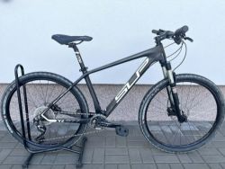 Horské karbonové kolo Superior vel.M 27,5