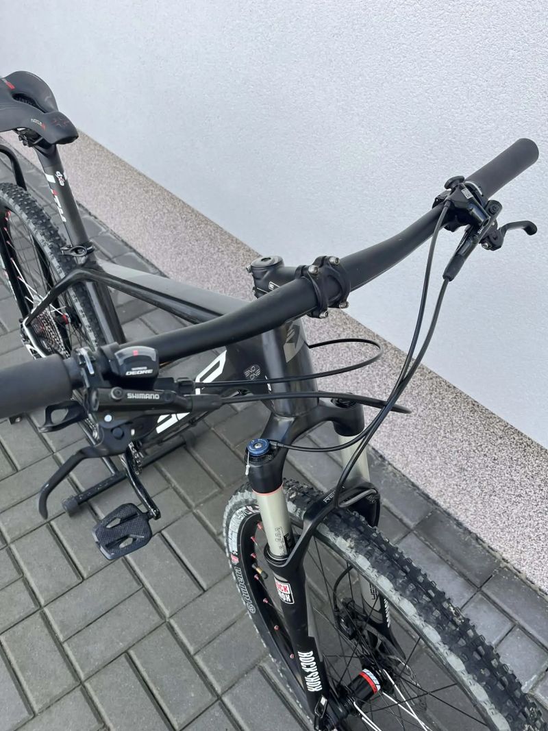 Horské karbonové kolo Superior vel.M 27,5