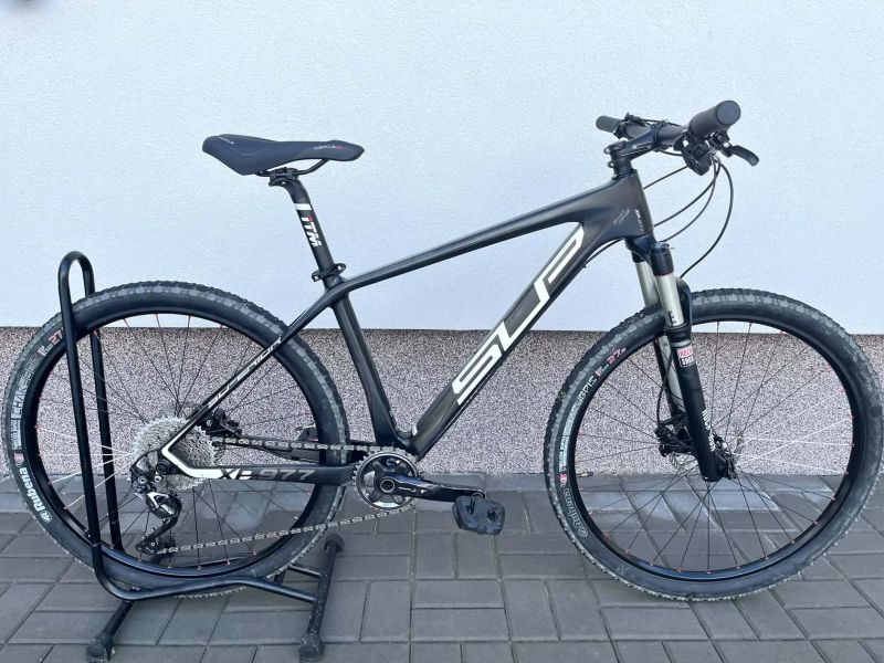 Horské karbonové kolo Superior vel.M 27,5