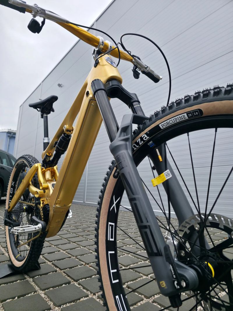 Elektrokolo Pole Voima Enduro Gold 29" velikost M/L / SRAM X0 Transmission / Jediné na prodej v EU