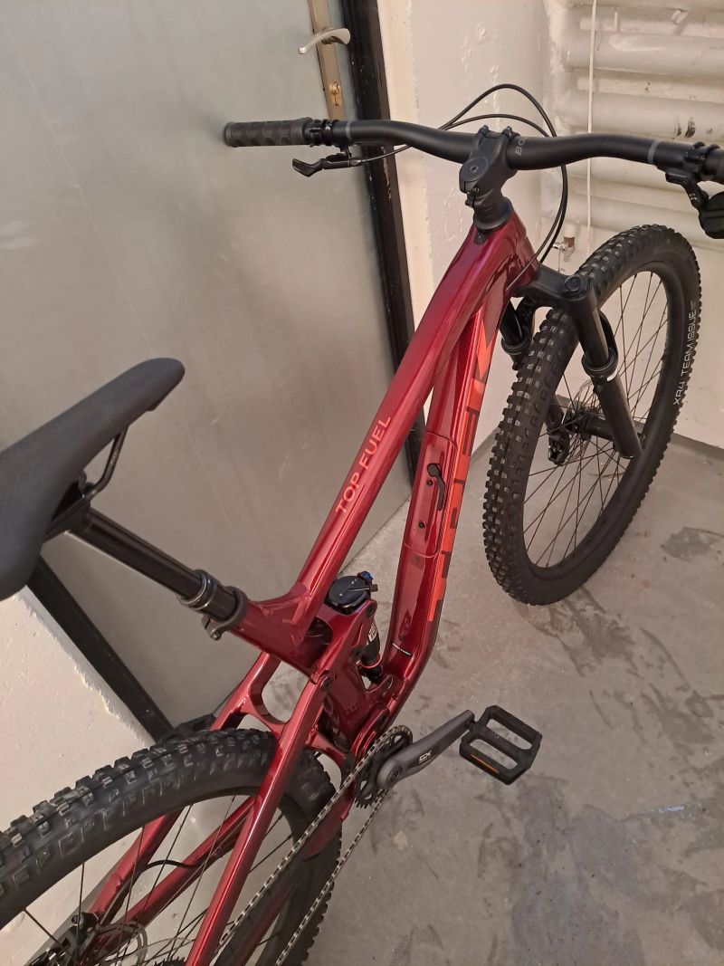 Trek Top Fuel 8 GX AXS T-Type Gen 3 (elektrické řazení)