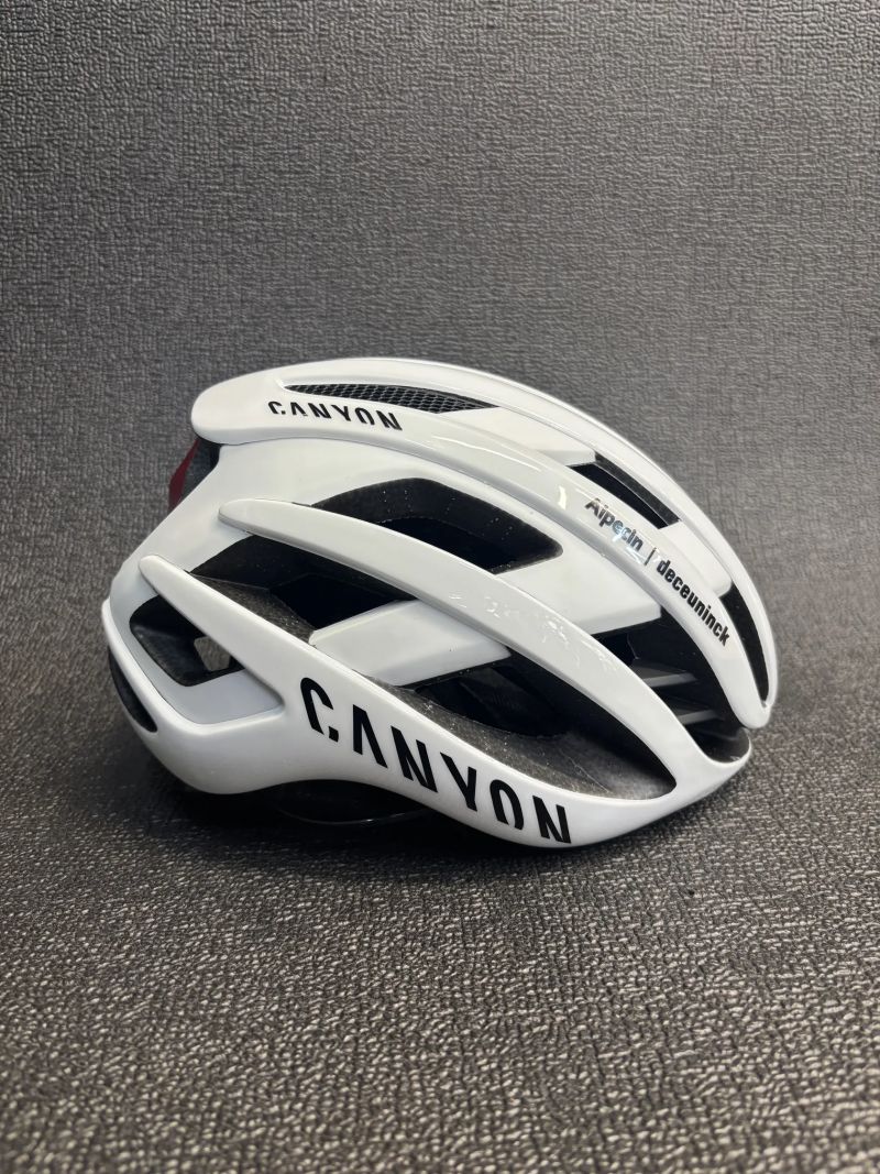 ABUS AIRBREAKER | VELIKOST 51–55 CM | NOVÁ