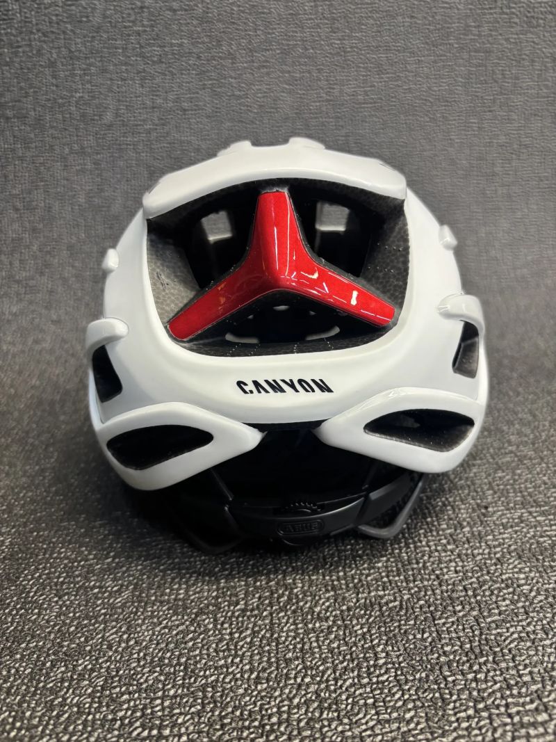 ABUS AIRBREAKER | VELIKOST 51–55 CM | NOVÁ