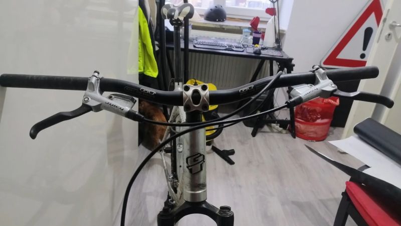 Rám GT Avalanche + díly 