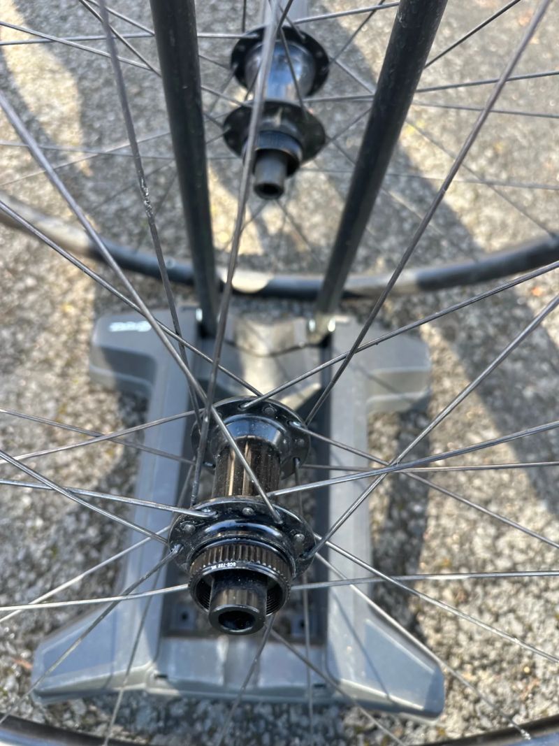 Prodám zánovní zapletená kola DT Swiss G540