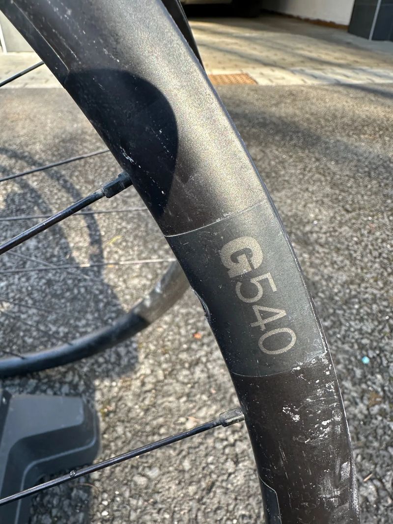 Prodám zánovní zapletená kola DT Swiss G540