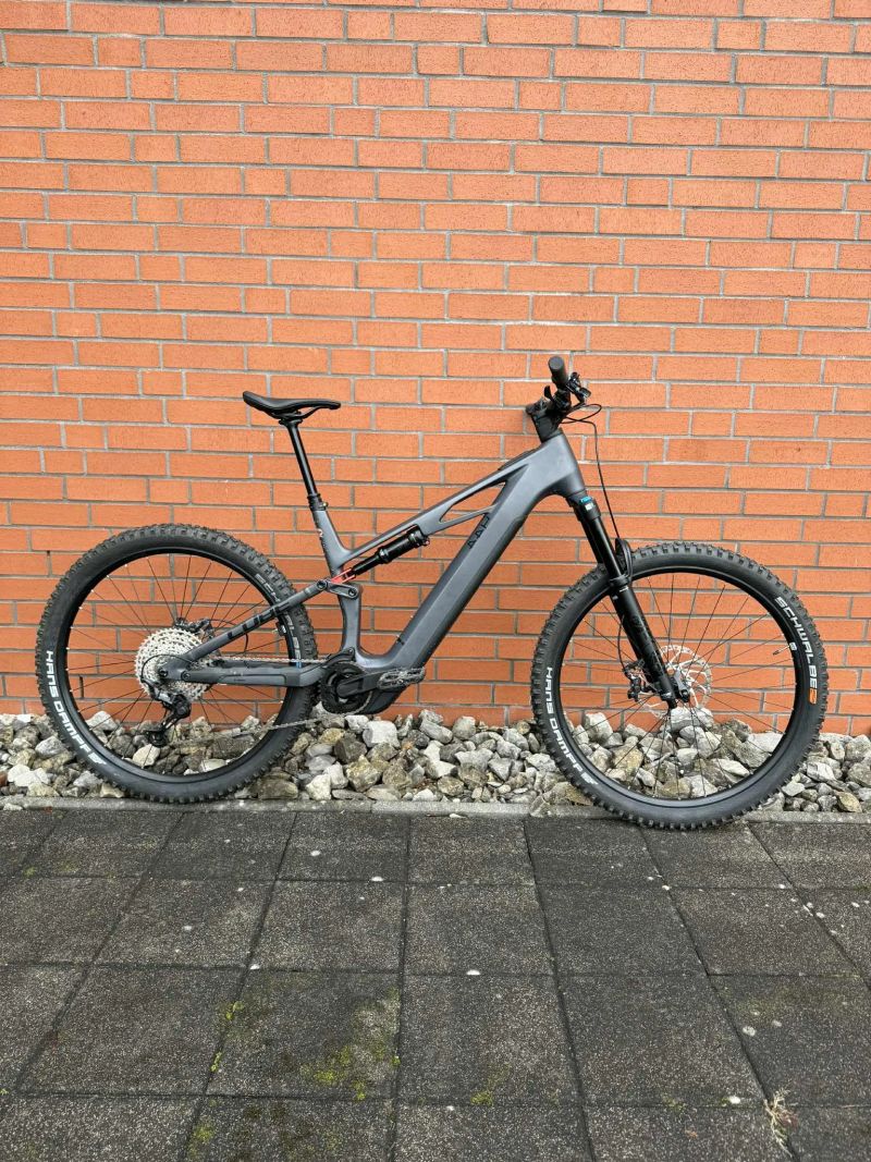 Bosch Cube Stereo Hybrid one44 hpc slx 800wh velk. XL