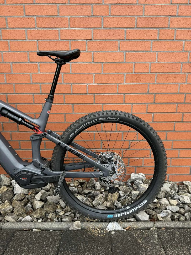 Bosch Cube Stereo Hybrid one44 hpc slx 800wh velk. XL