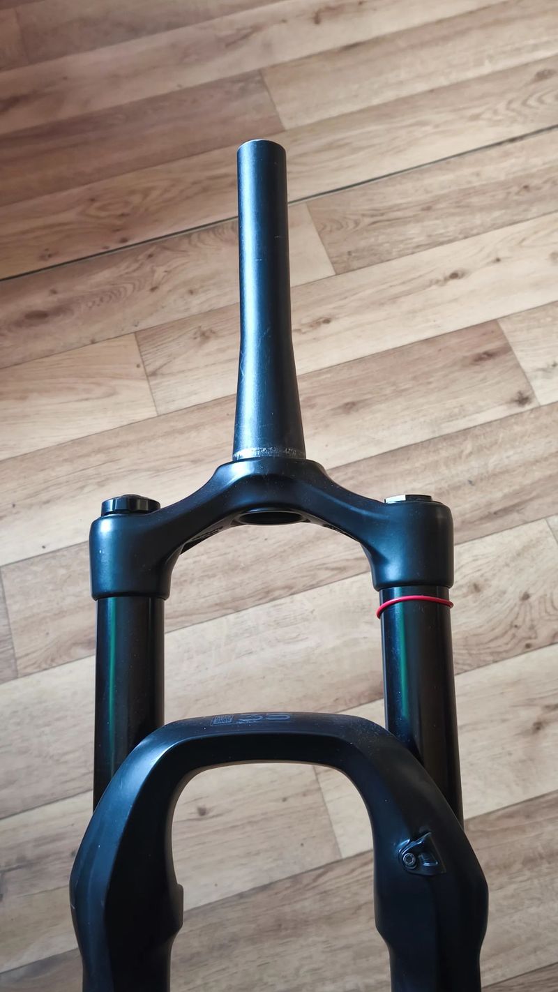 Vidlice rock shox gold 35 a tlumič rock shox deluxe select+