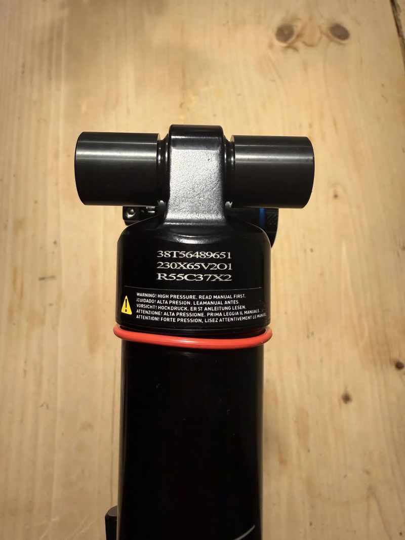 Rock Shox Vivid Ultimate 230x65