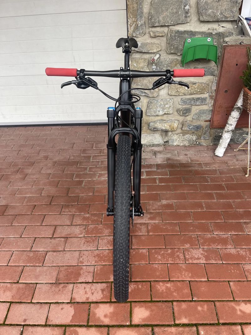 Karbonové kolo 29”