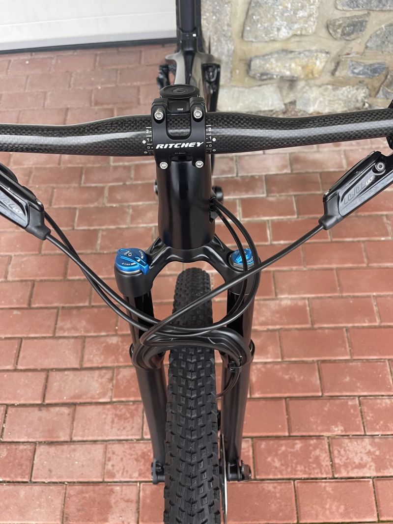 Karbonové kolo 29”