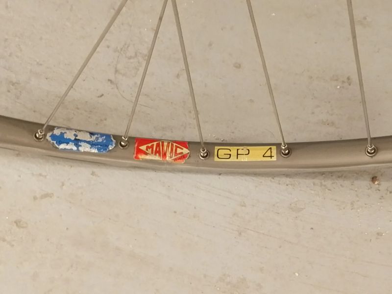 Mavic GP4 náboje Campagnolo