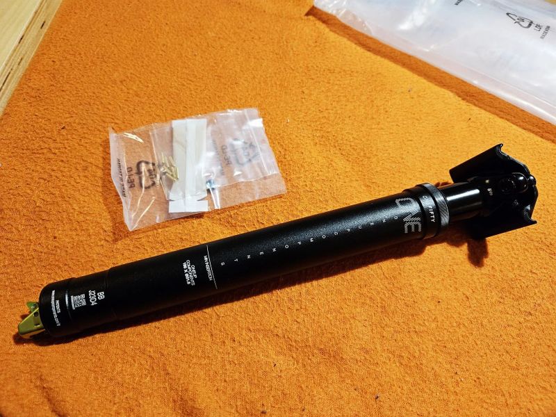 Nová OneUp Components V2 150mm / 31,6mm