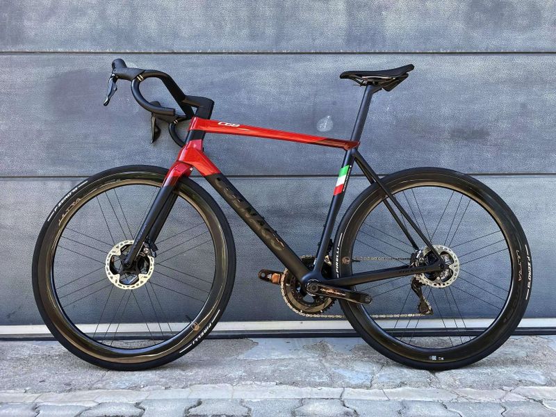 Colnago C68 Disc + Dura-Ace Di2 + Bora Ultra 45 (ZÁNOVNÍ, vel. L)