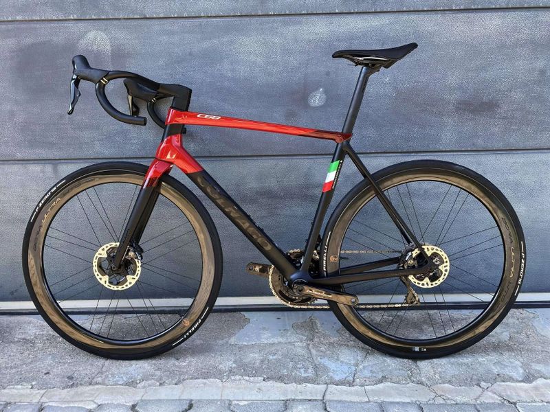 Colnago C68 Disc + Dura-Ace Di2 + Bora Ultra 45 (ZÁNOVNÍ, vel. L)