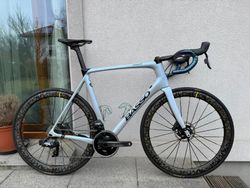 Basso Diamante disc, Sram Force, wattmetr, Mavic SLR limited, komba